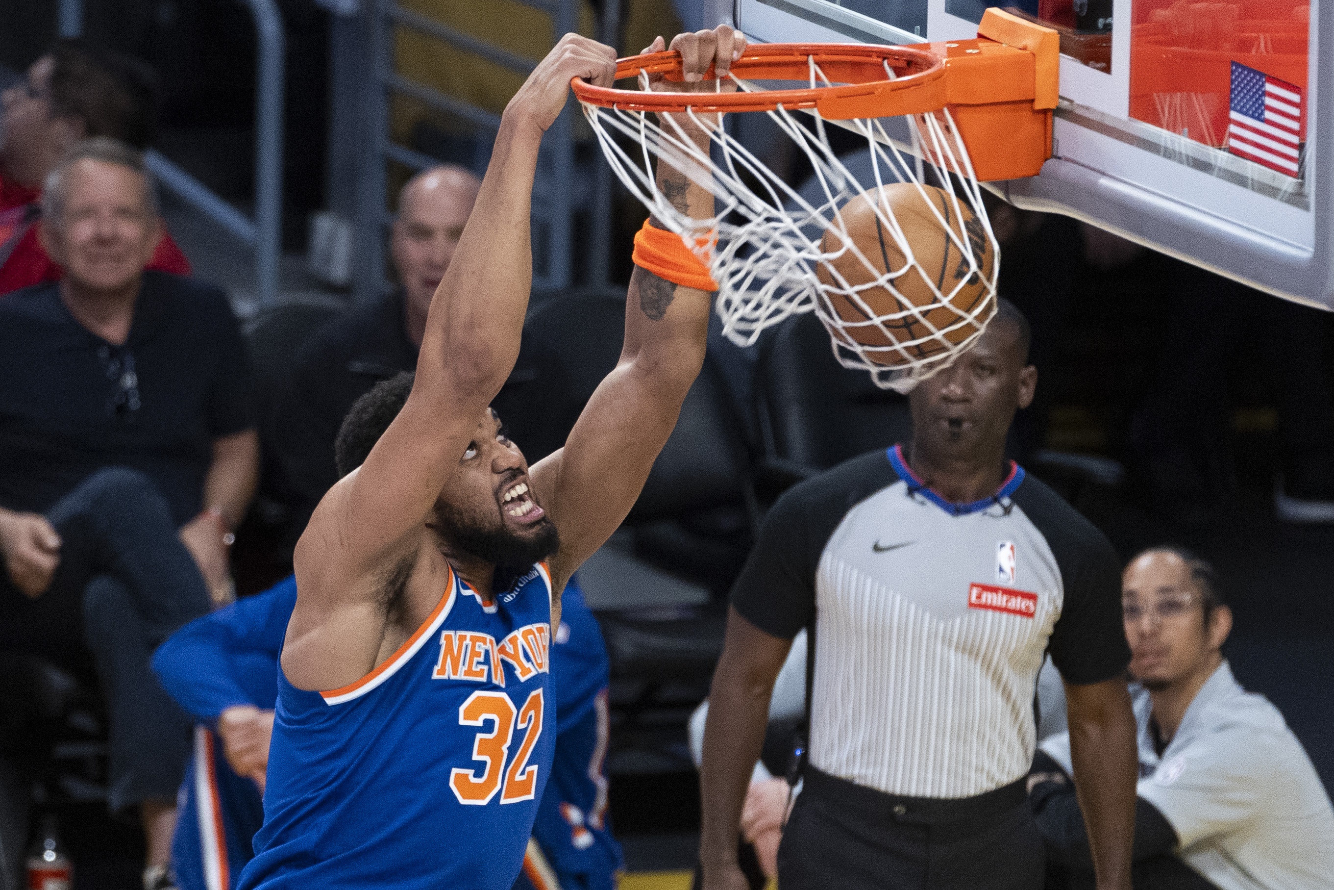 世界杯比赛直播地址-解说:勇士打得不错了&年轻人要抓紧机会成长 唐斯没得到战术倾斜